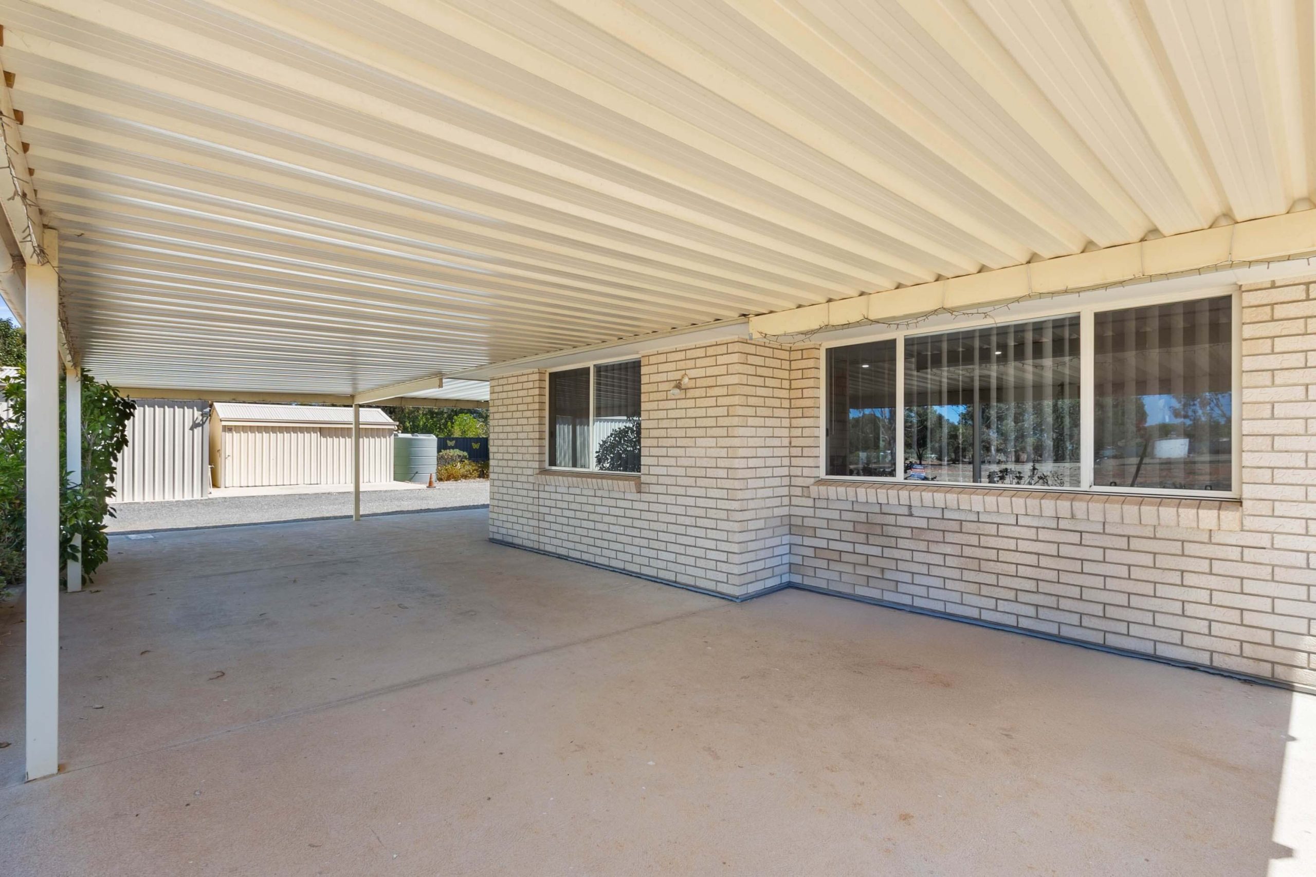 Side Verandah 3 scaled