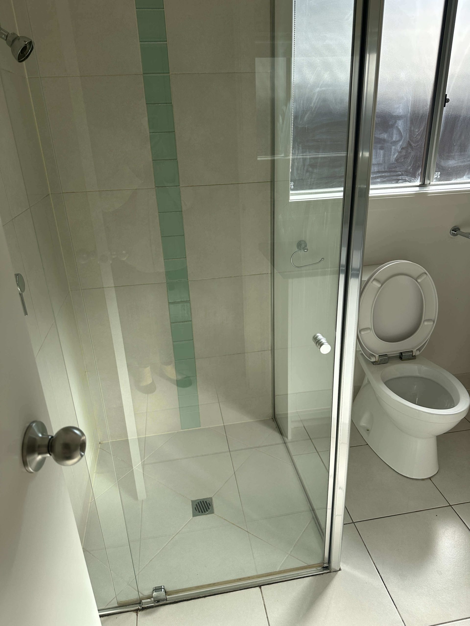 Bathroom 4 scaled