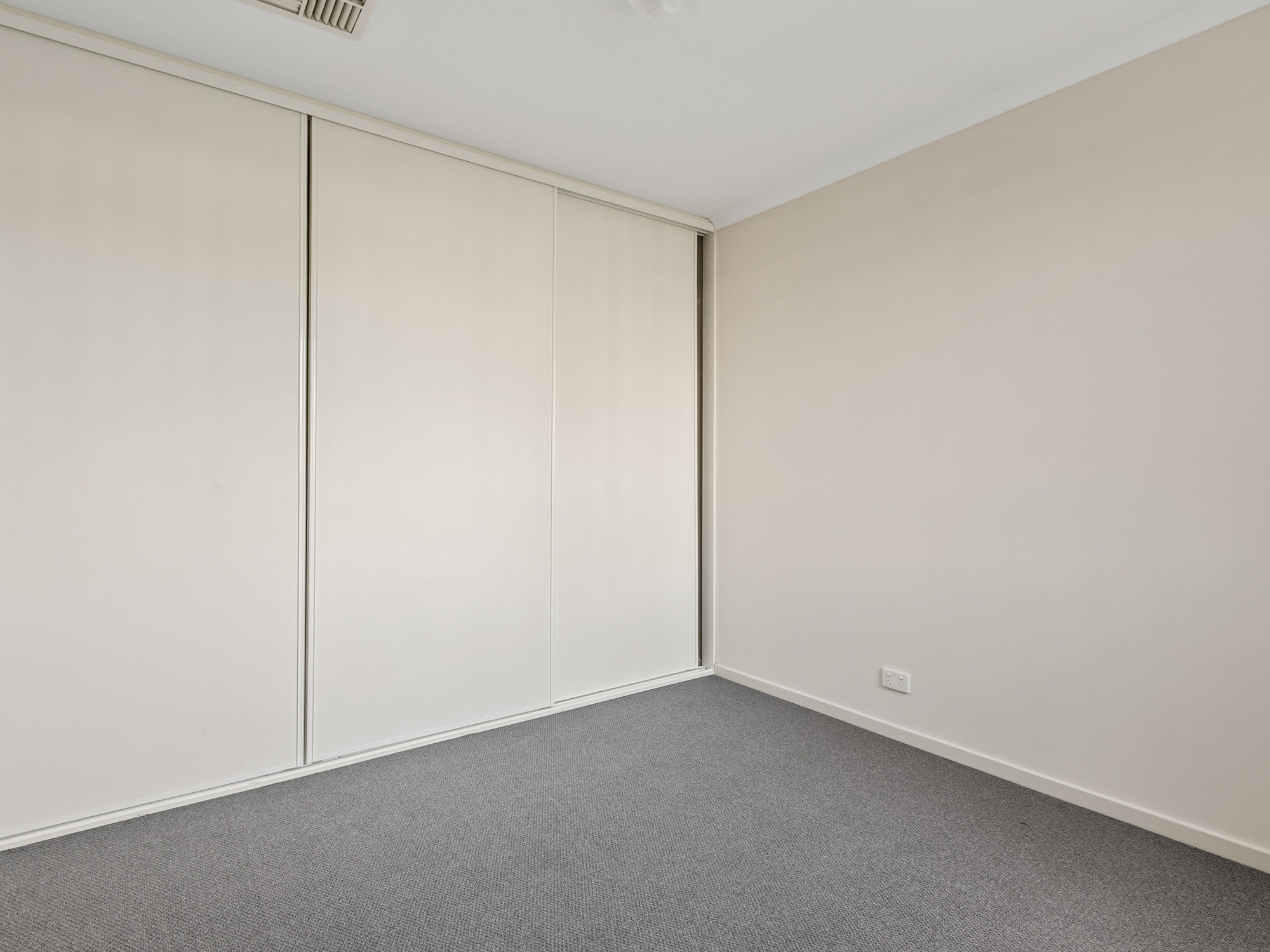 016 Open2view ID1007677 3 Semillon Crescent Andrews Farm