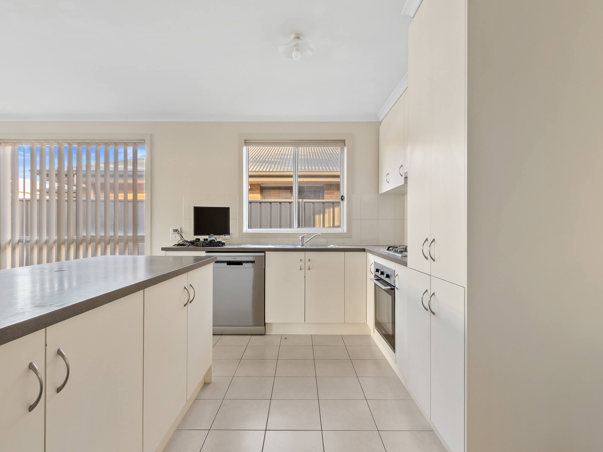7 Kitchen