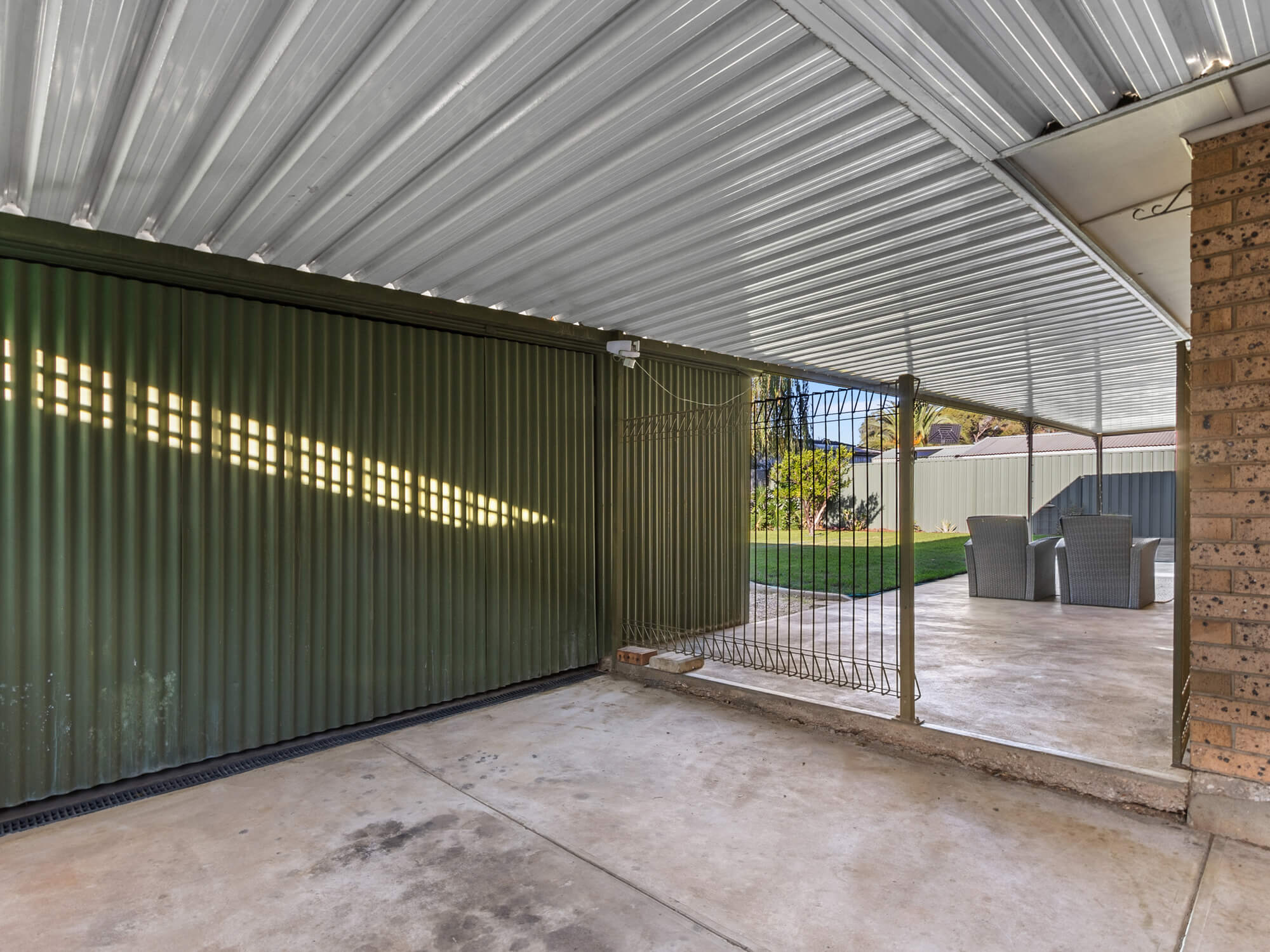 15 Carport