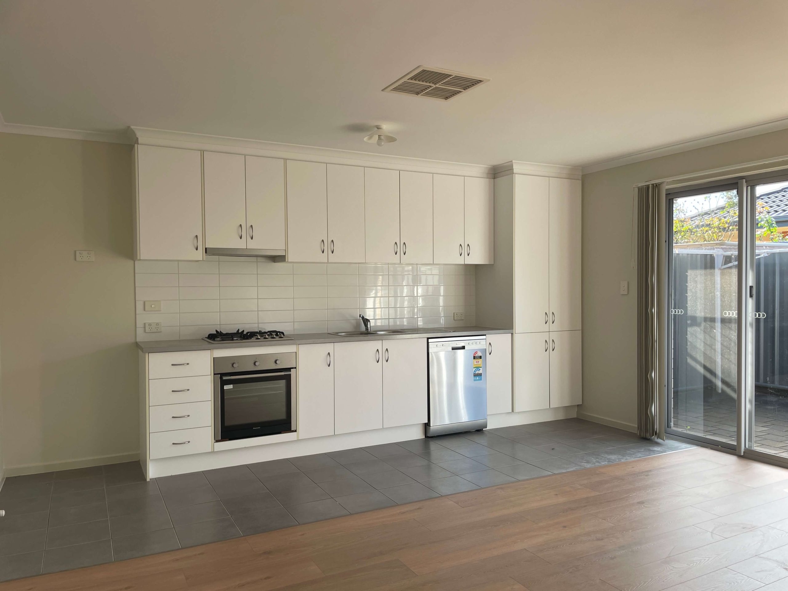 8 Kitchen scaled