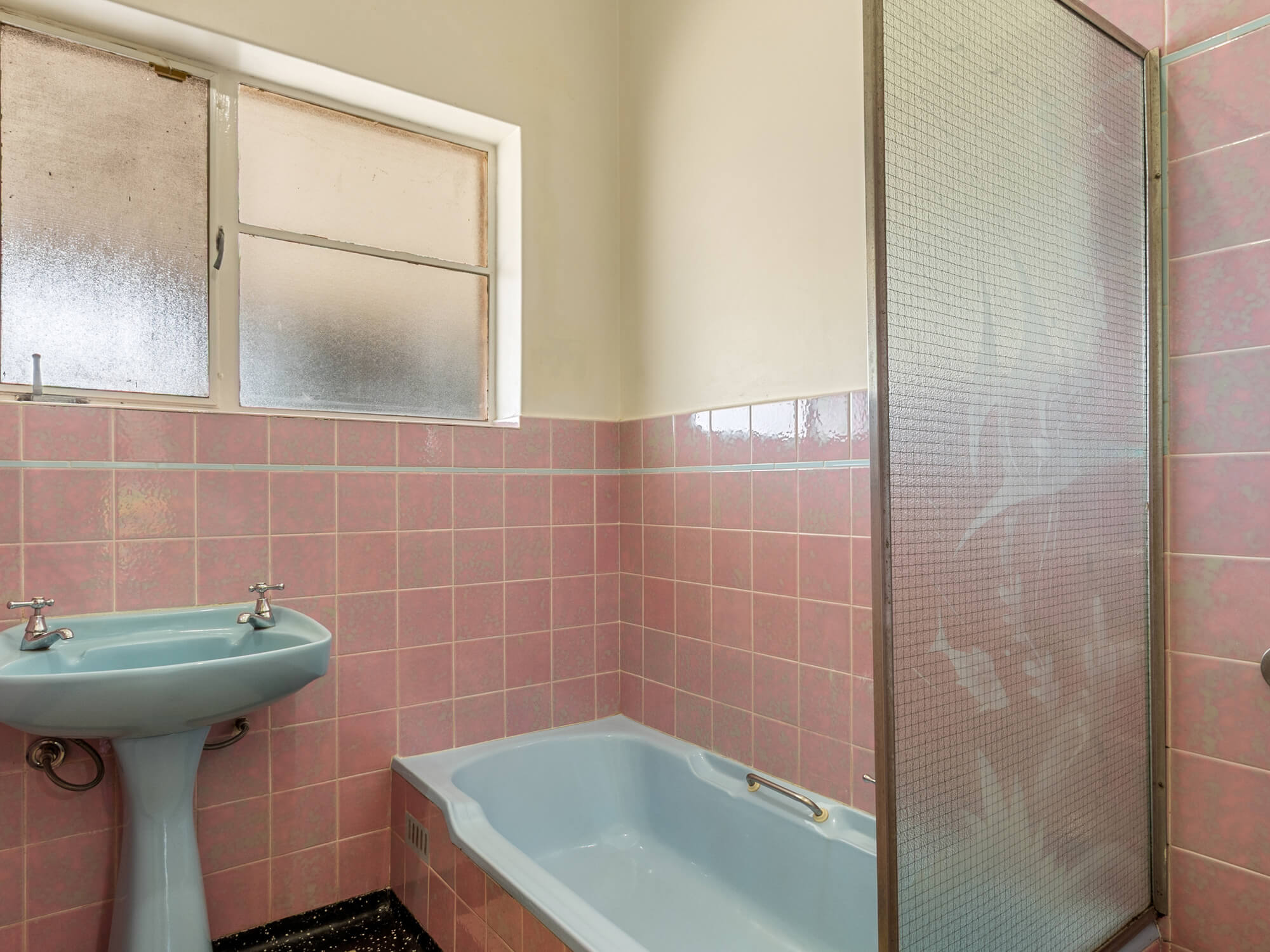 11 Bathroom