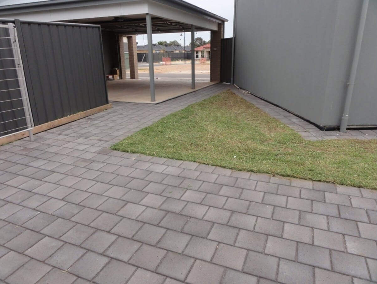 18 Carport