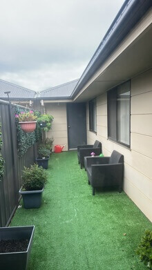 6 Courtyard