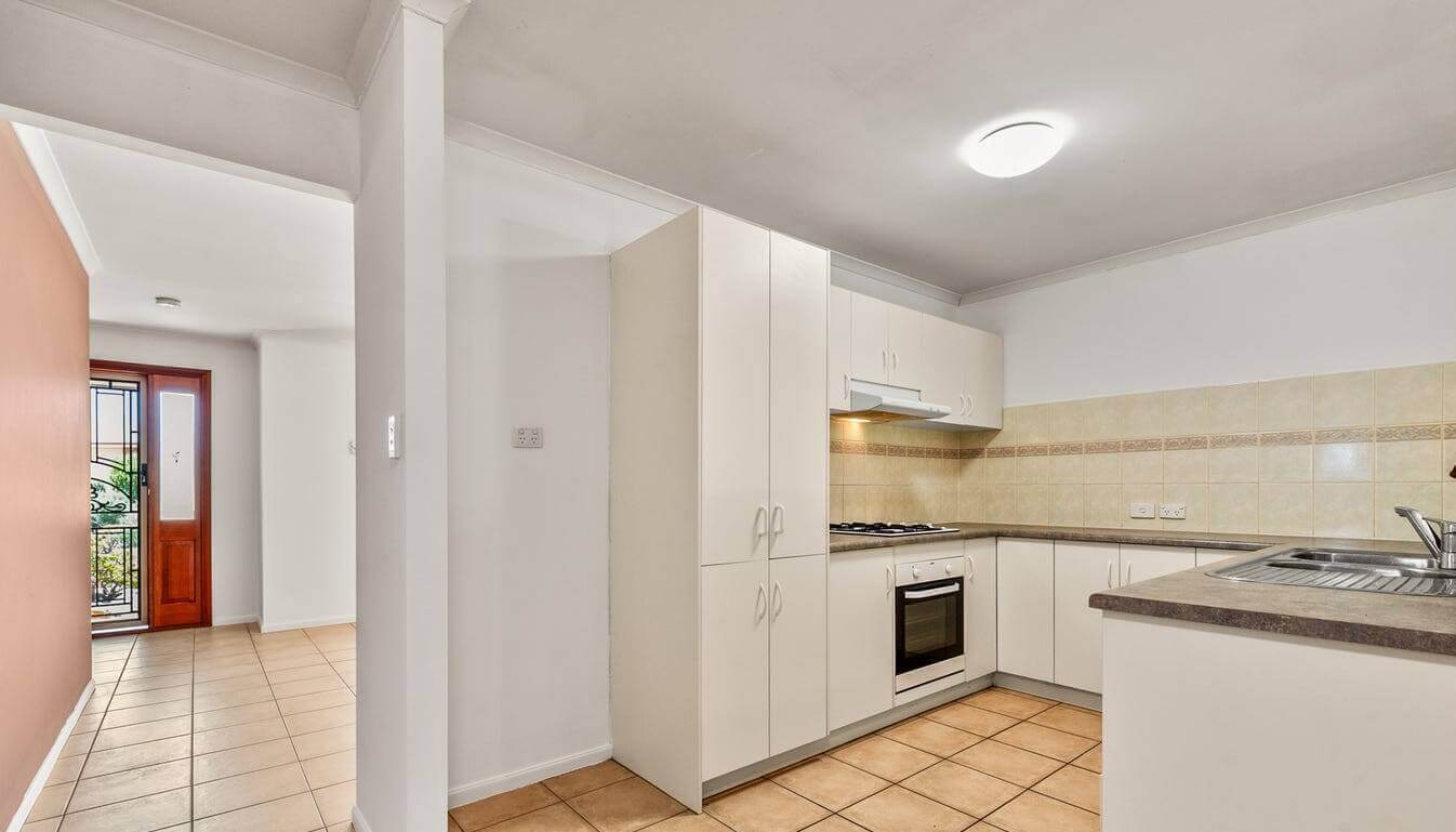 11 Kitchen