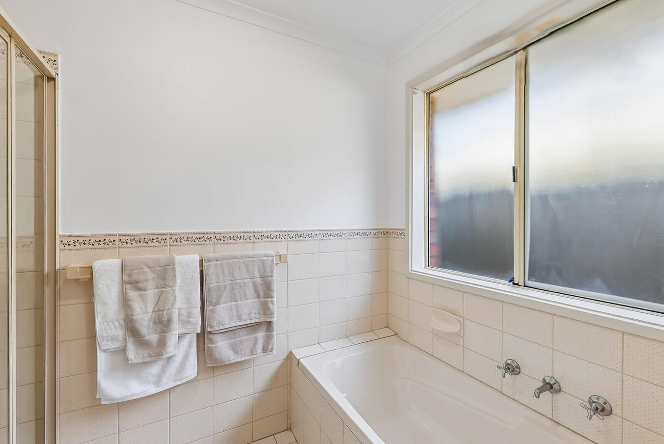 15 Bathroom