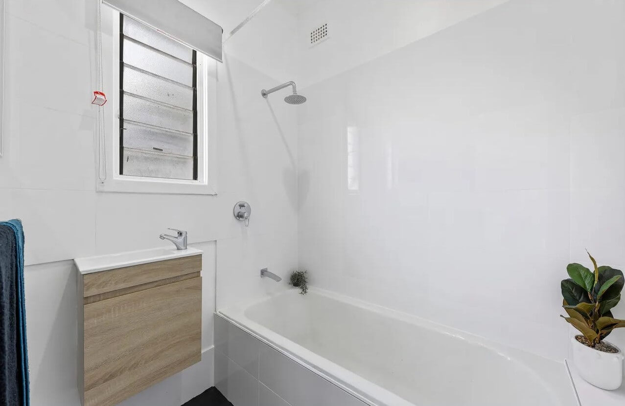 6 Bathroom