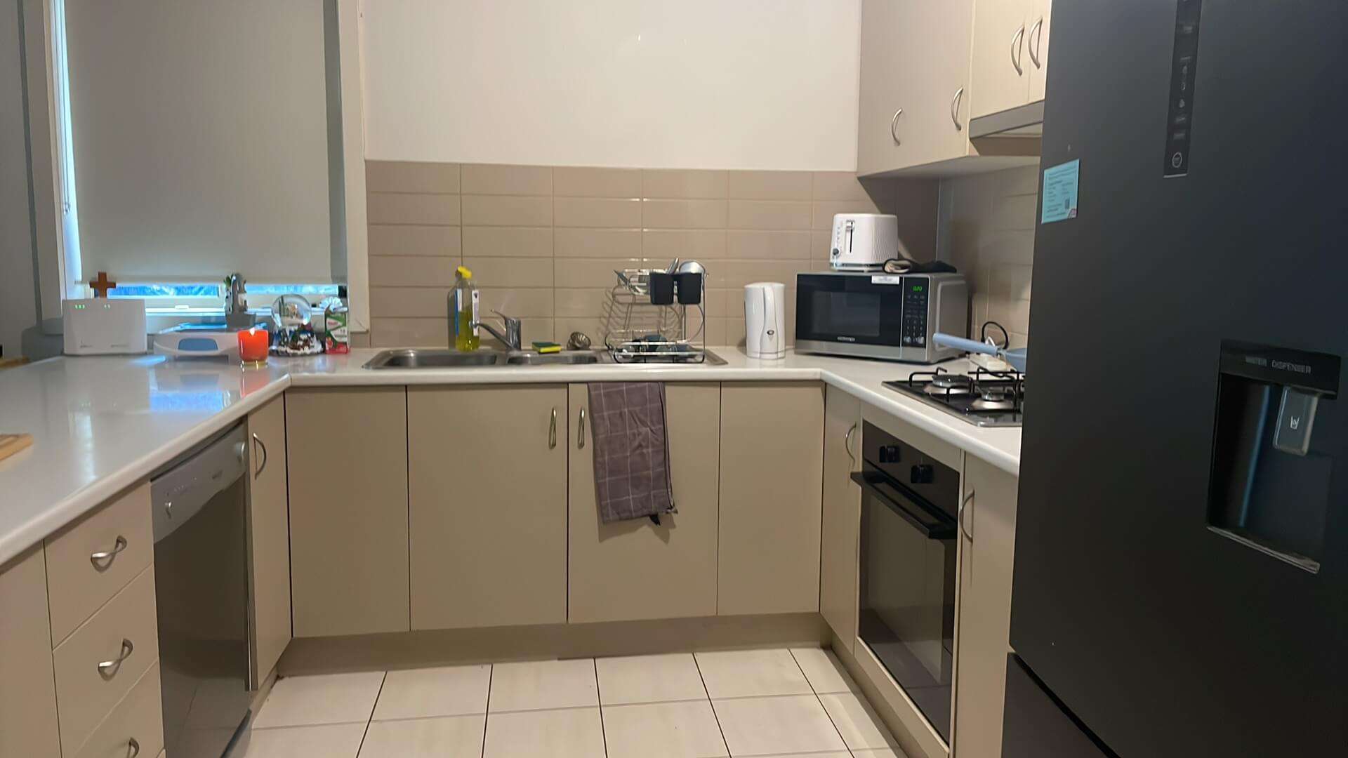 6 Kitchen