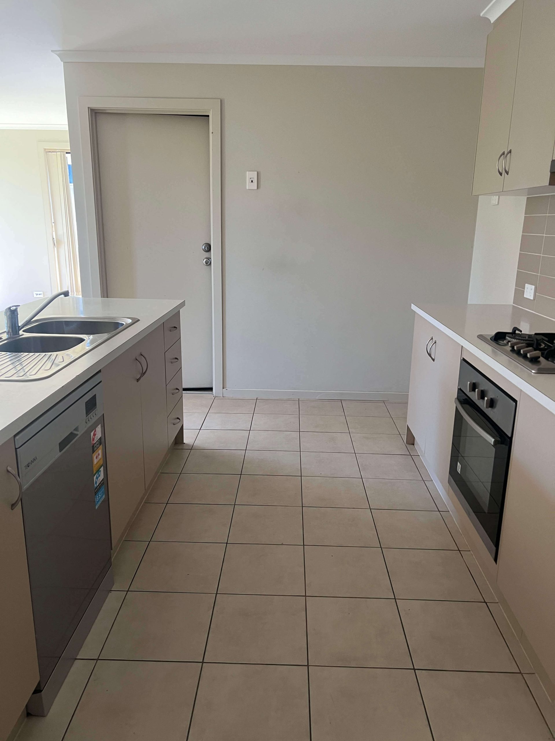 7 Kitchen scaled