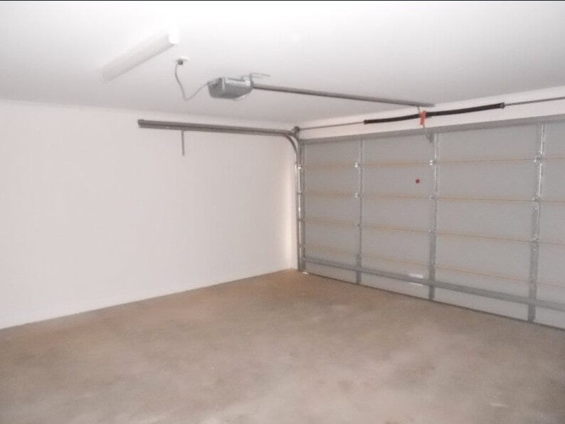 8 Garage