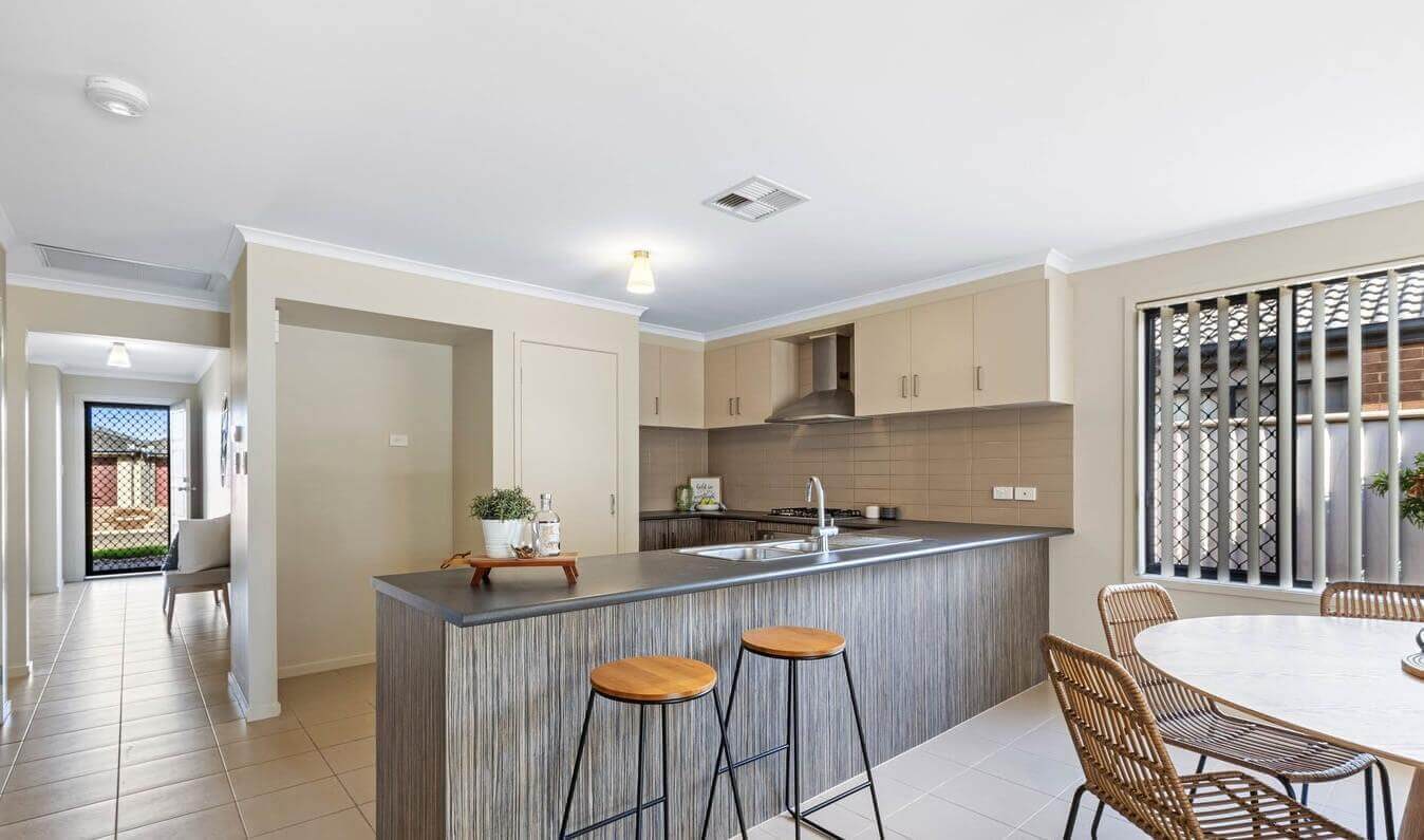 6 Kitchen